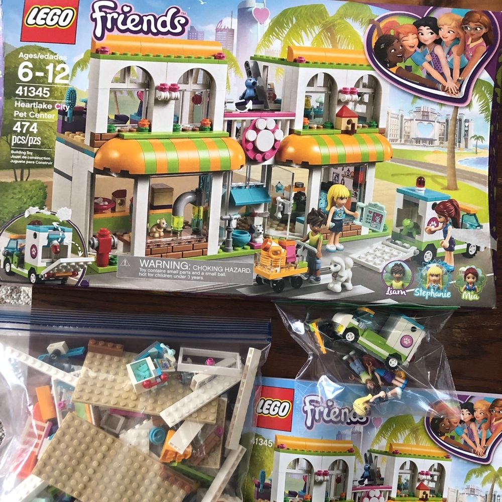 LEGO Friends Heartlake Pet Center